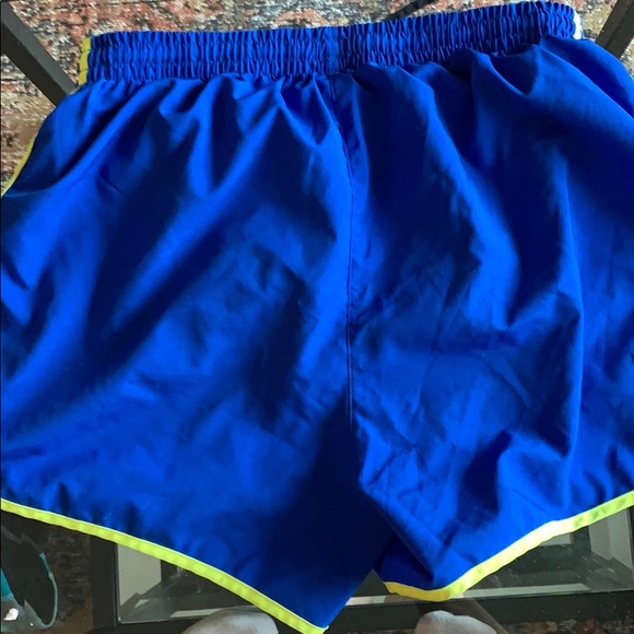 PINK - workout shorts - Picture 5 of 5